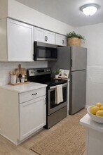 Building Photo - 40355 Plymouth Rd