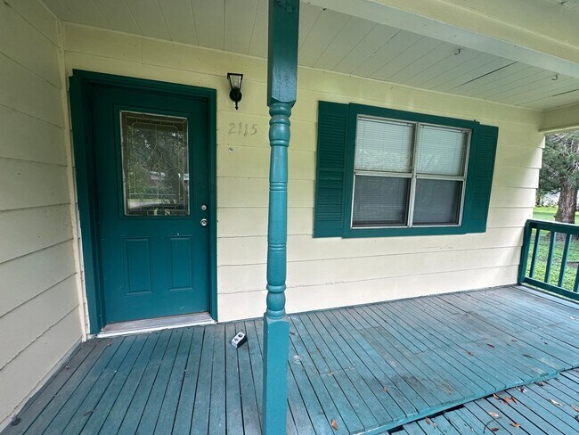 Building Photo - Cute Country Home For Rent