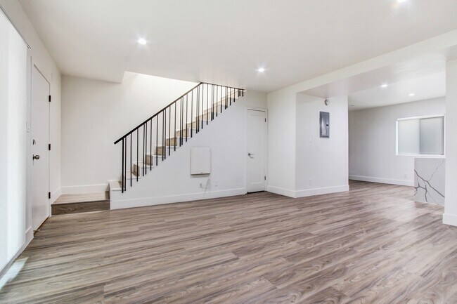 Building Photo - 1442 Brockton
