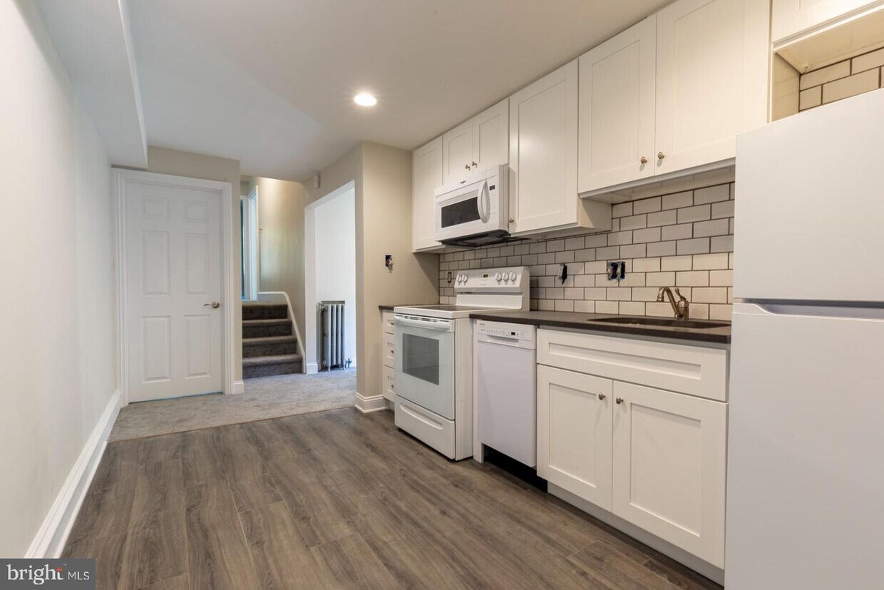 Foto principal - 3604 Baring St