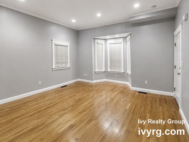 Building Photo - 86 Mt Vernon St