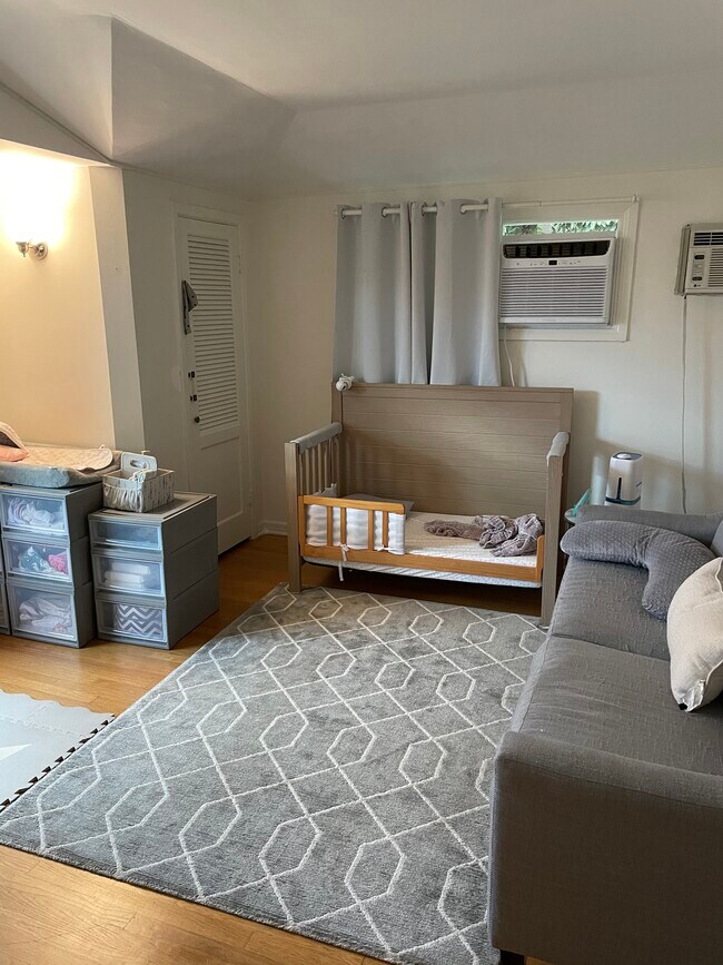 2do dormitorio - 10338 La Grange Ave