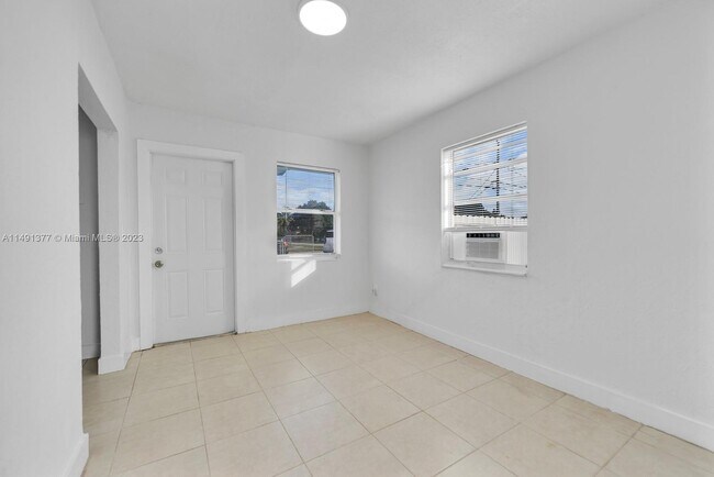 Building Photo - 26542 SW 138th Ct