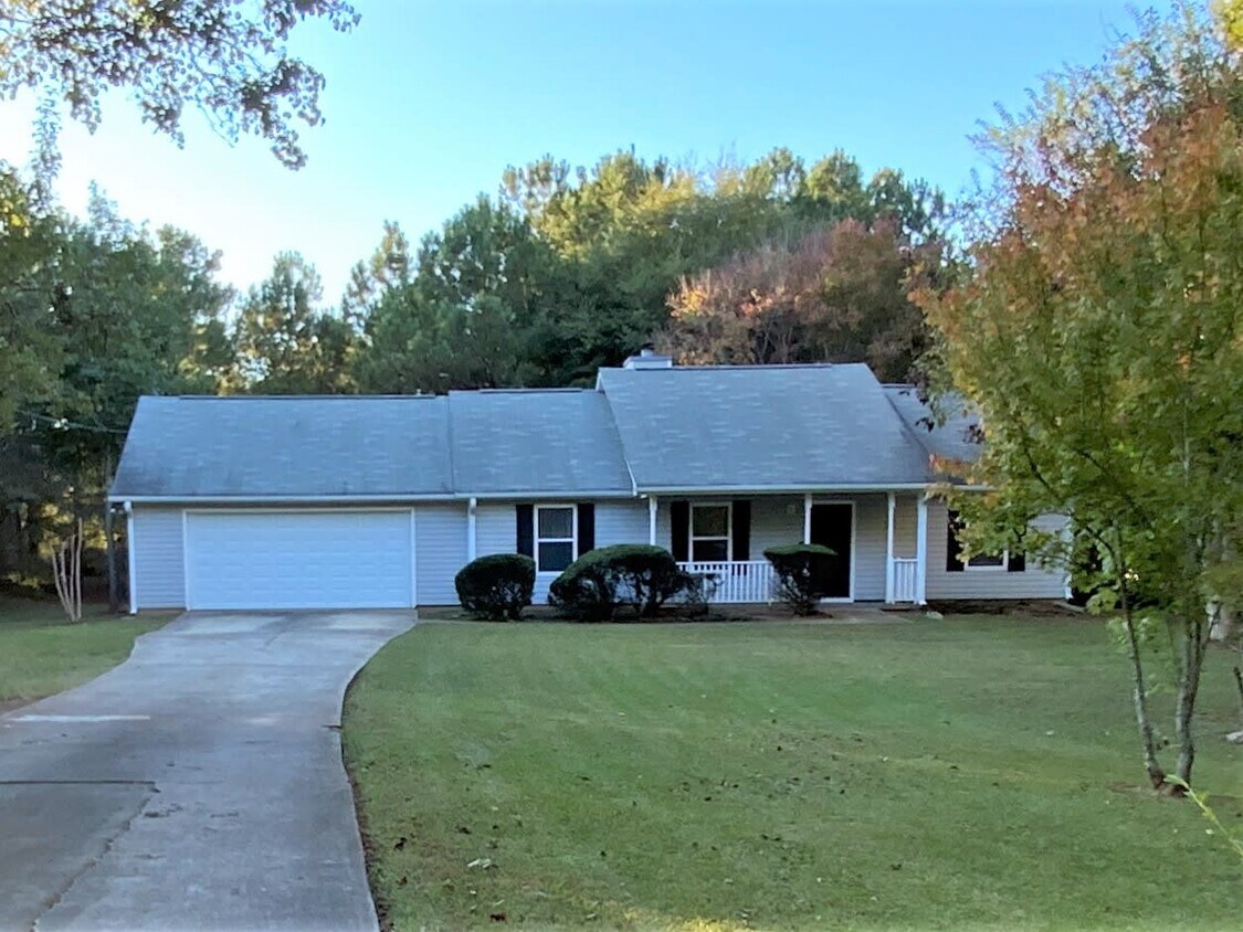 51 Giles Dr House Rental in McDonough, GA