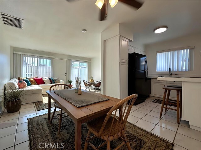 Foto del edificio - 51049 Eisenhower Dr