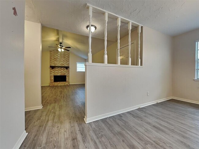 Foto del edificio - 23238 Briarcreek Blvd