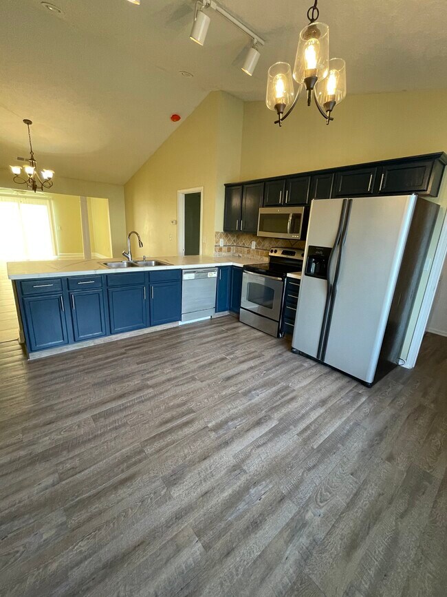 Building Photo - 136 Centennial Cir