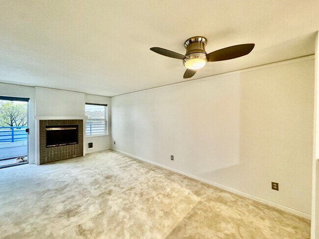 Foto del edificio - Half-off first month's rent!!! Charming One-Bedroom in Queen Anne!!!!