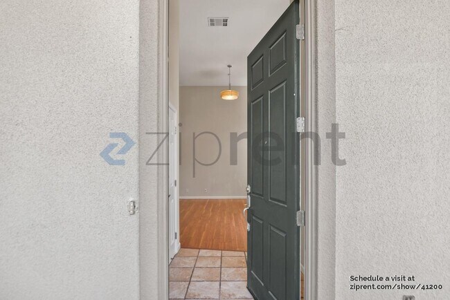 Foto del edificio - 1076 Sapphire Terrace