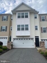 Building Photo - 640 Jacobsen Cir