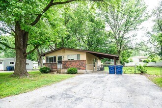 Building Photo - 56 Cady Dr