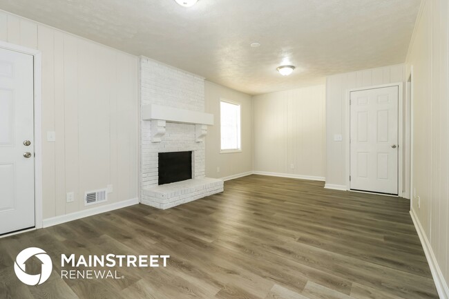 Building Photo - 2255 Kings Forest Dr SE