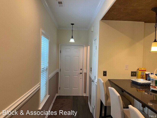 Building Photo - 3 br, 2.5 bath House - 2129 Thornblade Drive