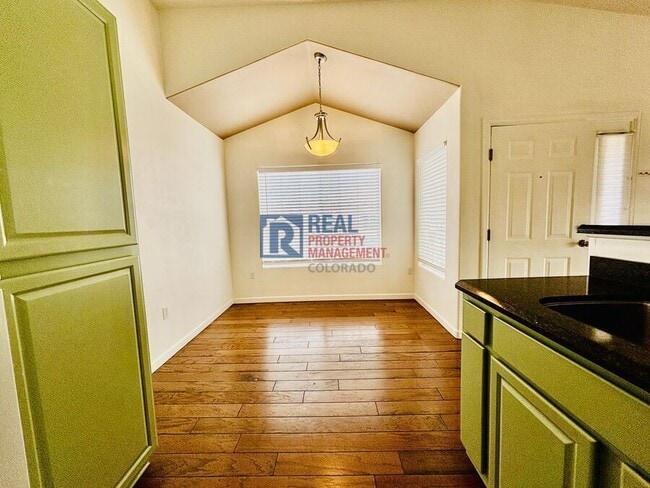 Building Photo - 1166 Opal St