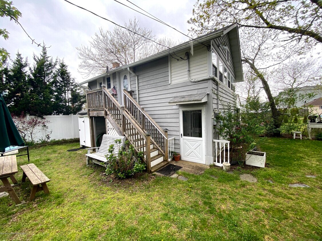 65 1/2 Ocean Ave, Manasquan, NJ 08736 House Rental in Manasquan, NJ