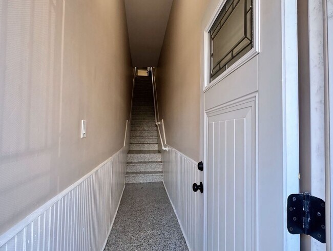 Foto del edificio - 1315 W 18th St