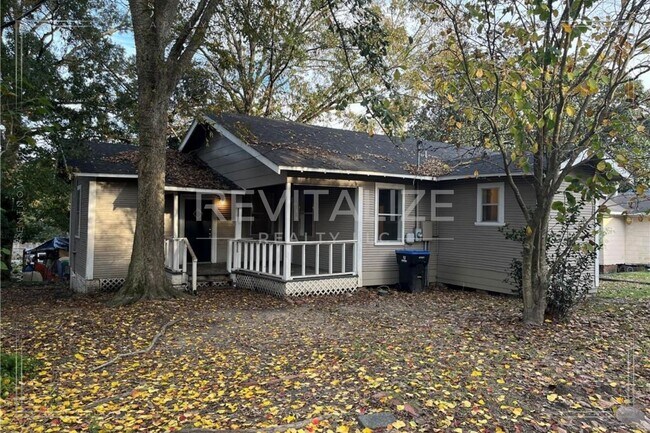 Foto del edificio - 4 Bed/3 Bath Home in Chickasaw East Village