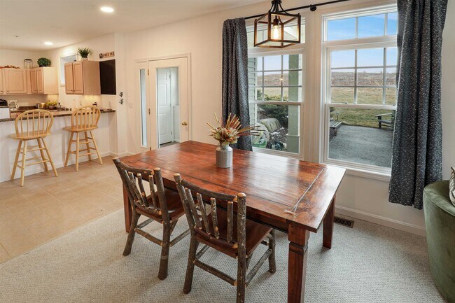 Foto del edificio - 43 Lafayette Rd