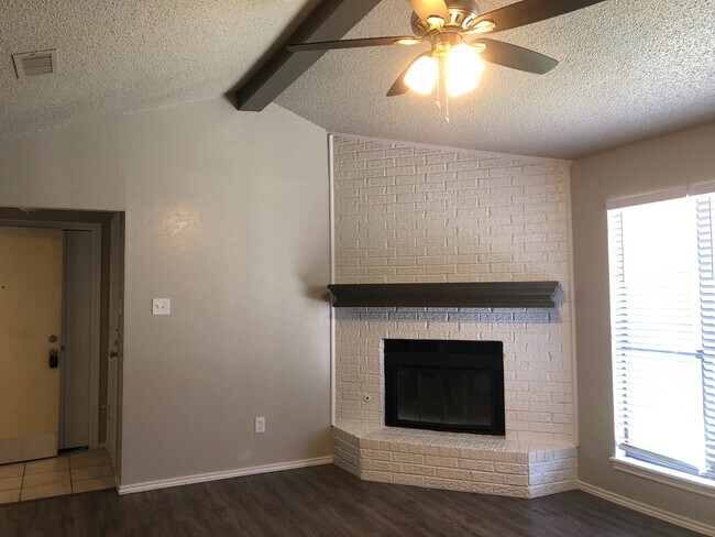 Building Photo - 6702 Grover Ave