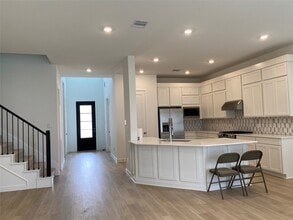 Building Photo - 4523 Sunny Hazel Ln