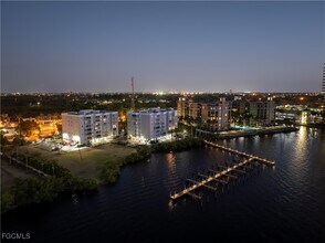 Building Photo - 2885 Palm Beach Blvd