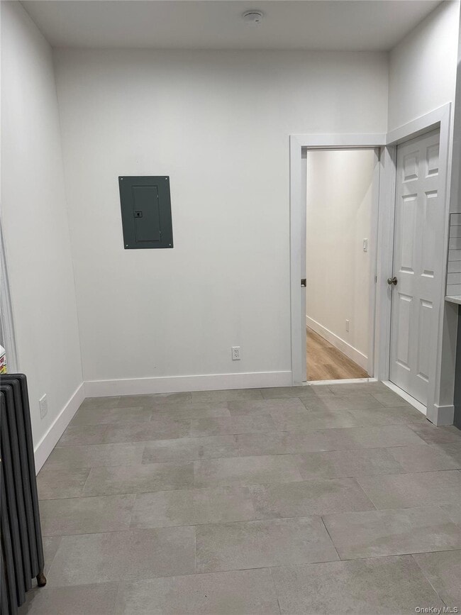 Foto del edificio - 238-01 Braddock Ave