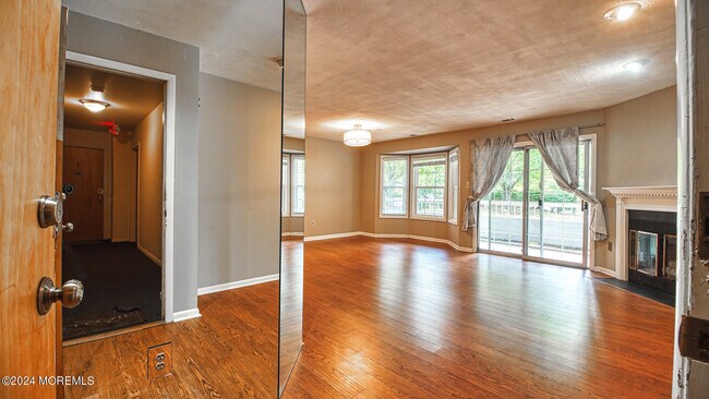 Building Photo - 117 Federal Ct