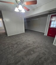 Building Photo - 801 Walnut St