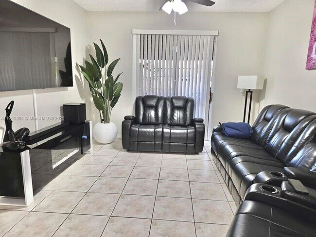 Building Photo - 15871 SW 86th Terrace