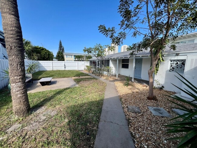 Building Photo - 1235 Beach Rd