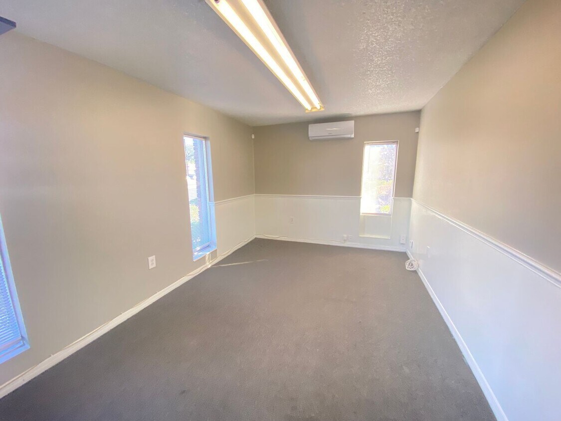 Building Photo - 1626 Conway Rd