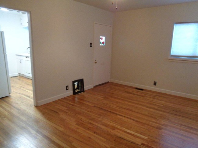 Foto del edificio - 916 W Adams Ave