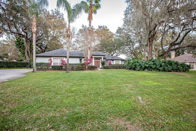 Building Photo - FOR RENT!!! STUNNING AND SPACIOUS 5 BEDROO...