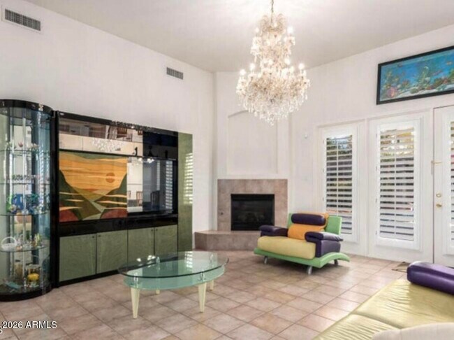 Foto del edificio - 1420 E Michelle Dr