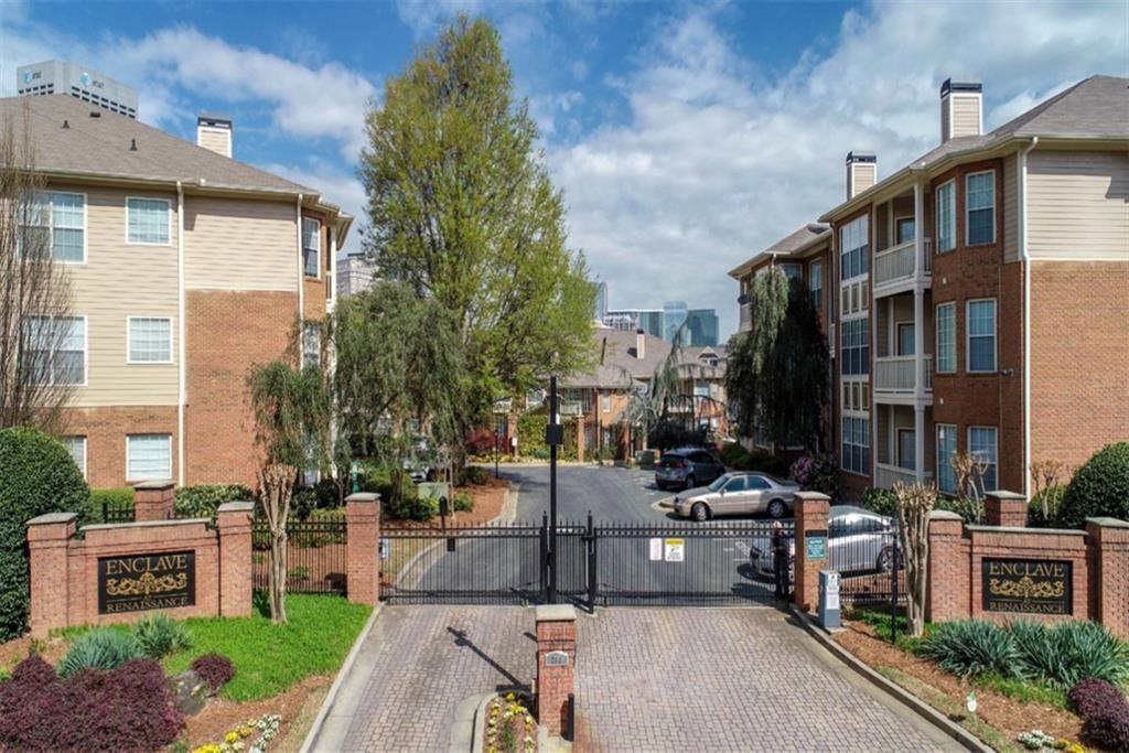 Foto principal - 200 Renaissance Pkwy NE
