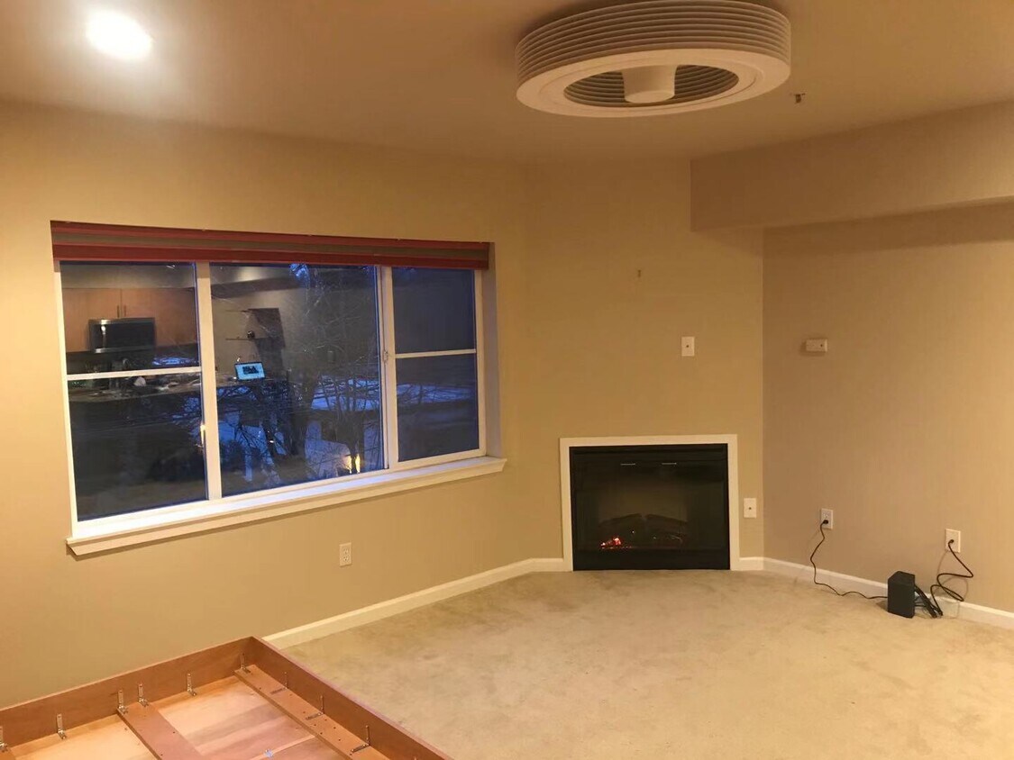 19500 Ballinger Way NE Unit 201, Shoreline, WA 98155 Condo for Rent
