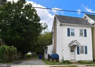 Building Photo - 167 W Commerce St