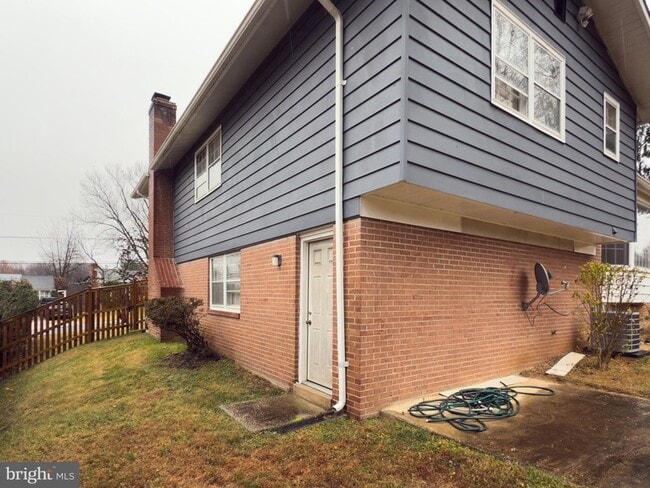 Foto del edificio - 12826 Camellia Dr