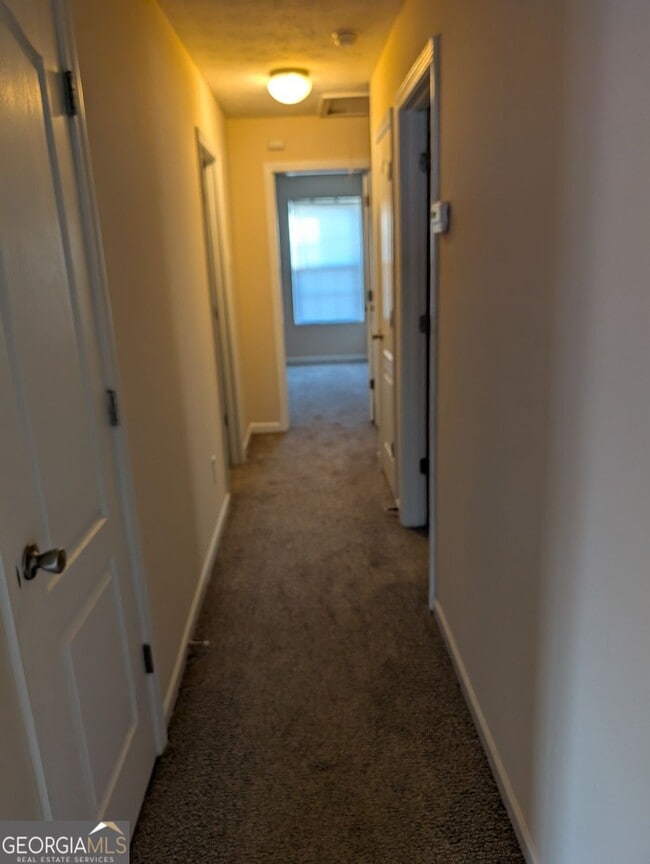 Foto del edificio - 144 Governor Ln