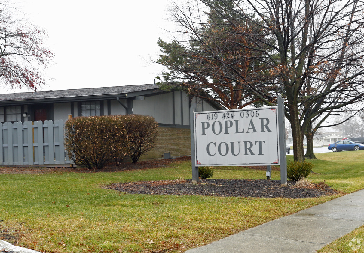 Poplar Court - Poplar Court Apartments