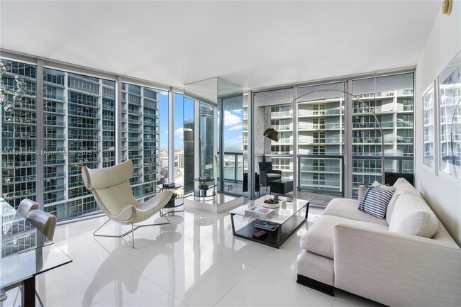 Foto del edificio - 495 Brickell Ave