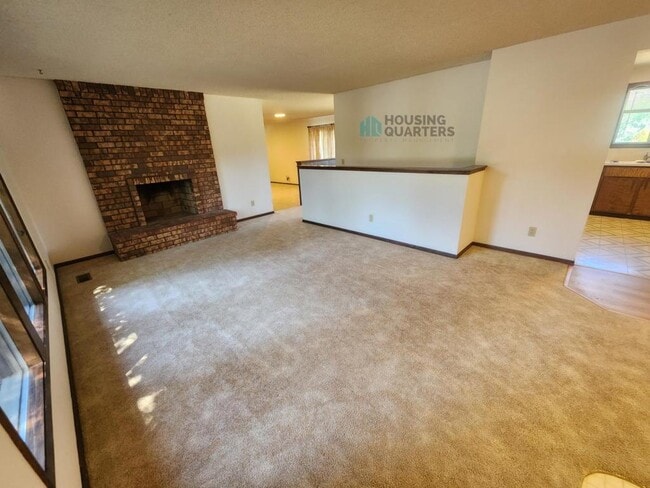 Building Photo - 1121 S Glenbrook Ct