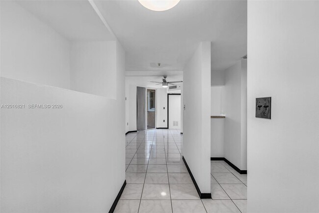 Foto del edificio - 102 SW 6th Ave