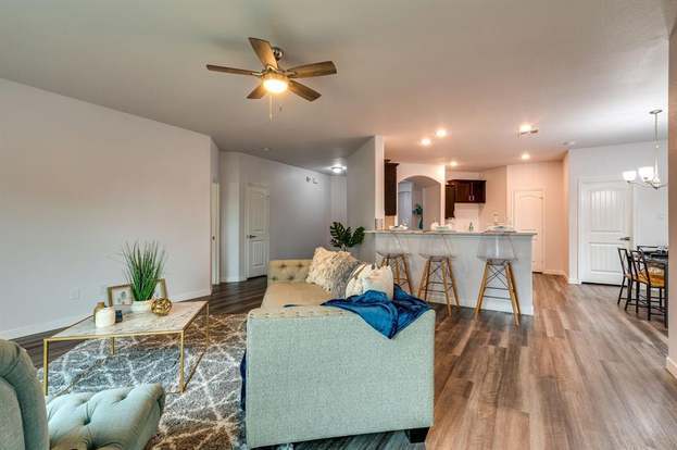 Foto del edificio - 1705 Lake Pine Dr