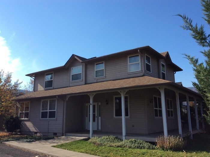 Primary Photo - 1242 Old Willow Ln