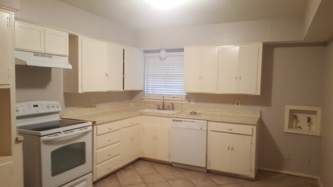 Foto del edificio - No App Fee. $500 Off 1st Months Rent with ...