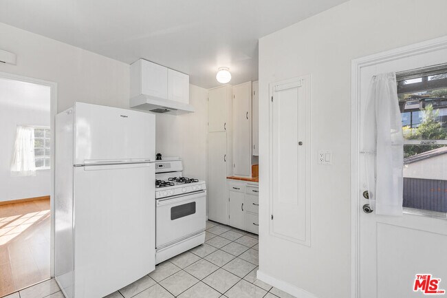 Foto del edificio - 4537 College View Ave