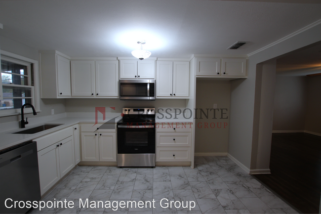 Building Photo - 2 br, 1 bath House - 210 Mt Sylvan