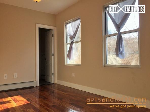 Foto del edificio - 33 Rochester Ave