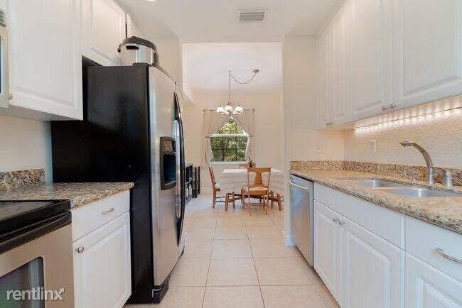 Foto del edificio - 2 br, 2.5 bath House - 725 N St